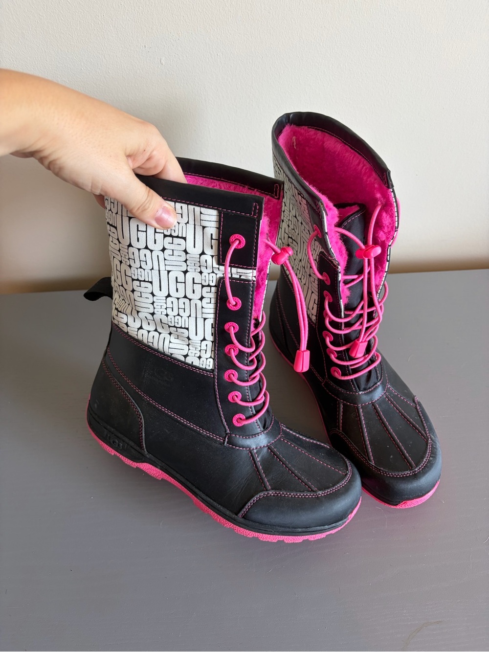 Ugg winter boots youth 6 women 7.5